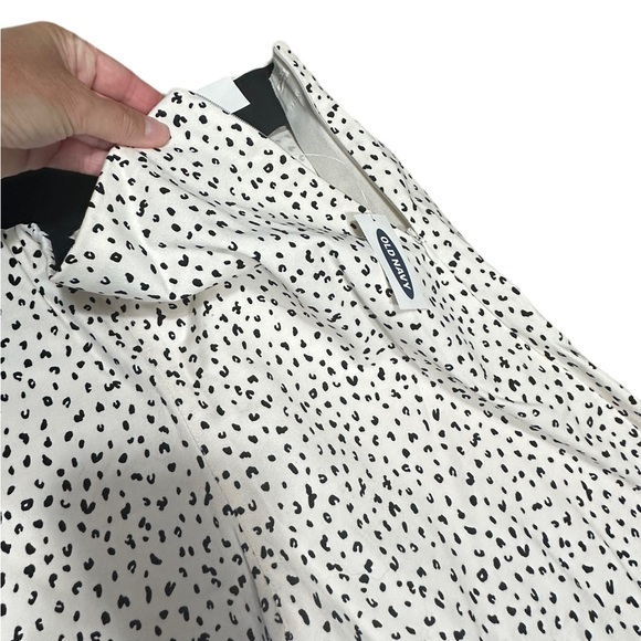 Old Navy Cream with Black Spots Side Zip Pants - Picture 4 of 12